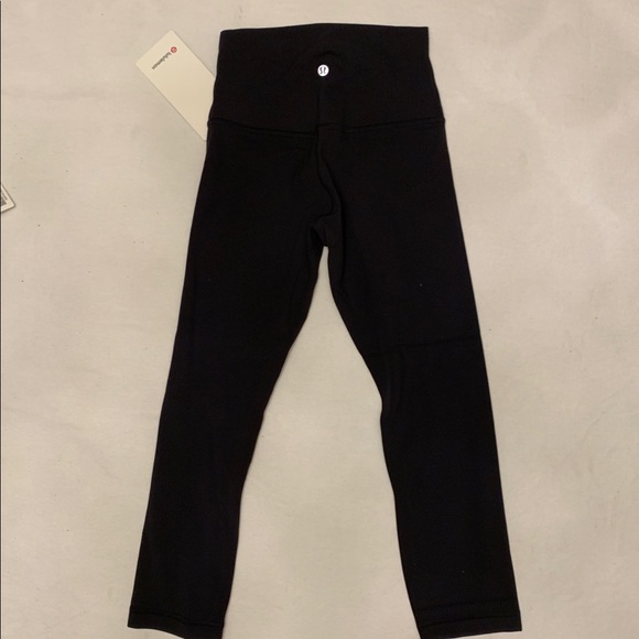 NWT LULULEMON ALIGN CROP 21” - Picture 4 of 8